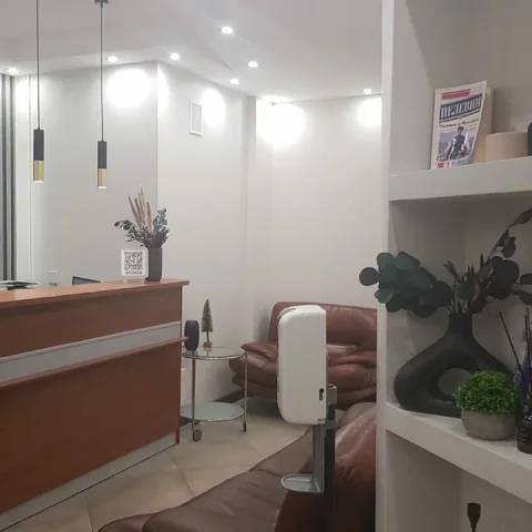 Стоматология Улыбайся: имплантация от доктора Бургуева С. и ортопеда Бэллы А.